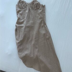 Elegant Tan Strapless Dress